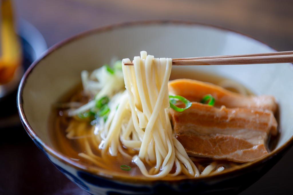 うかじそば首里駅前店の三枚肉そば2